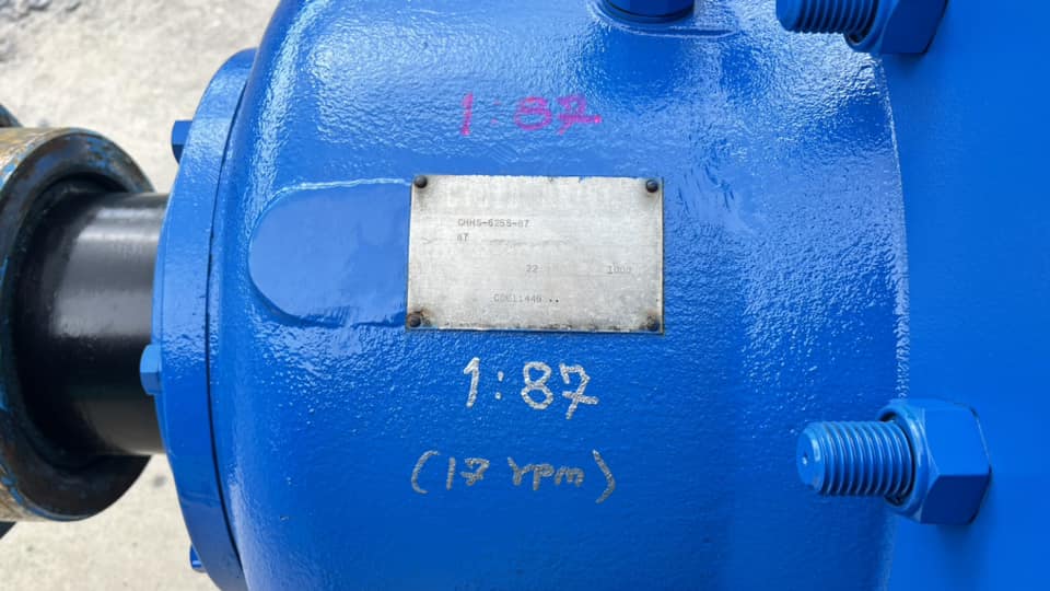หัวเกียร์ทดญี่ปุ่น SUMITOMO JAPAN อัตราทด 1 : 87 ( 17 rpm ) เพลาออกโต 140 mm (5.5”)  เพลาเข้าโต 70 mm (3”) ใช้กับมอเตอร์ 30~50 HP