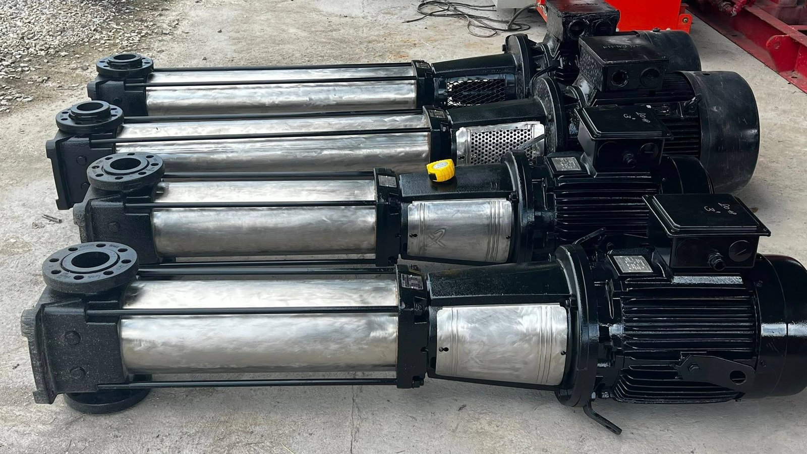 ปั้มตั้งกรุนด์ฟอสมัลติจสเตทGRUNDFOS 380V เข้ามา 4 ตัว