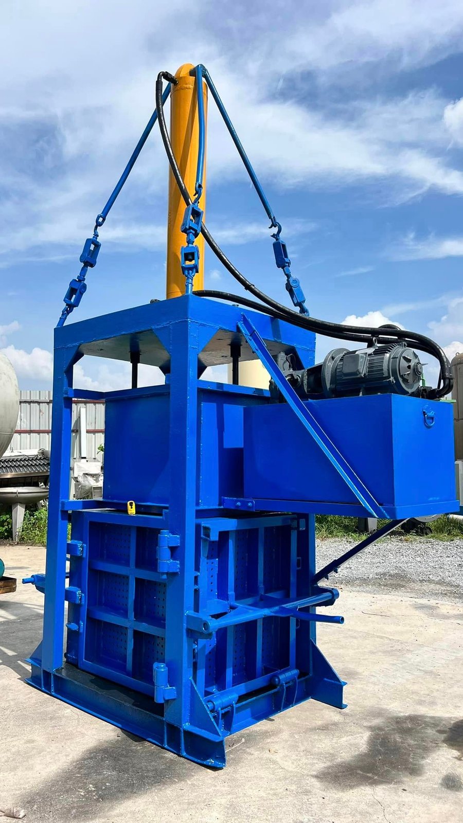 เครื่องอัดขยะอัดก้อนรีไซเคิล อัดก้อนน้ำหนักประมาน 300 kg + -   ขนาด 10 HP  380V