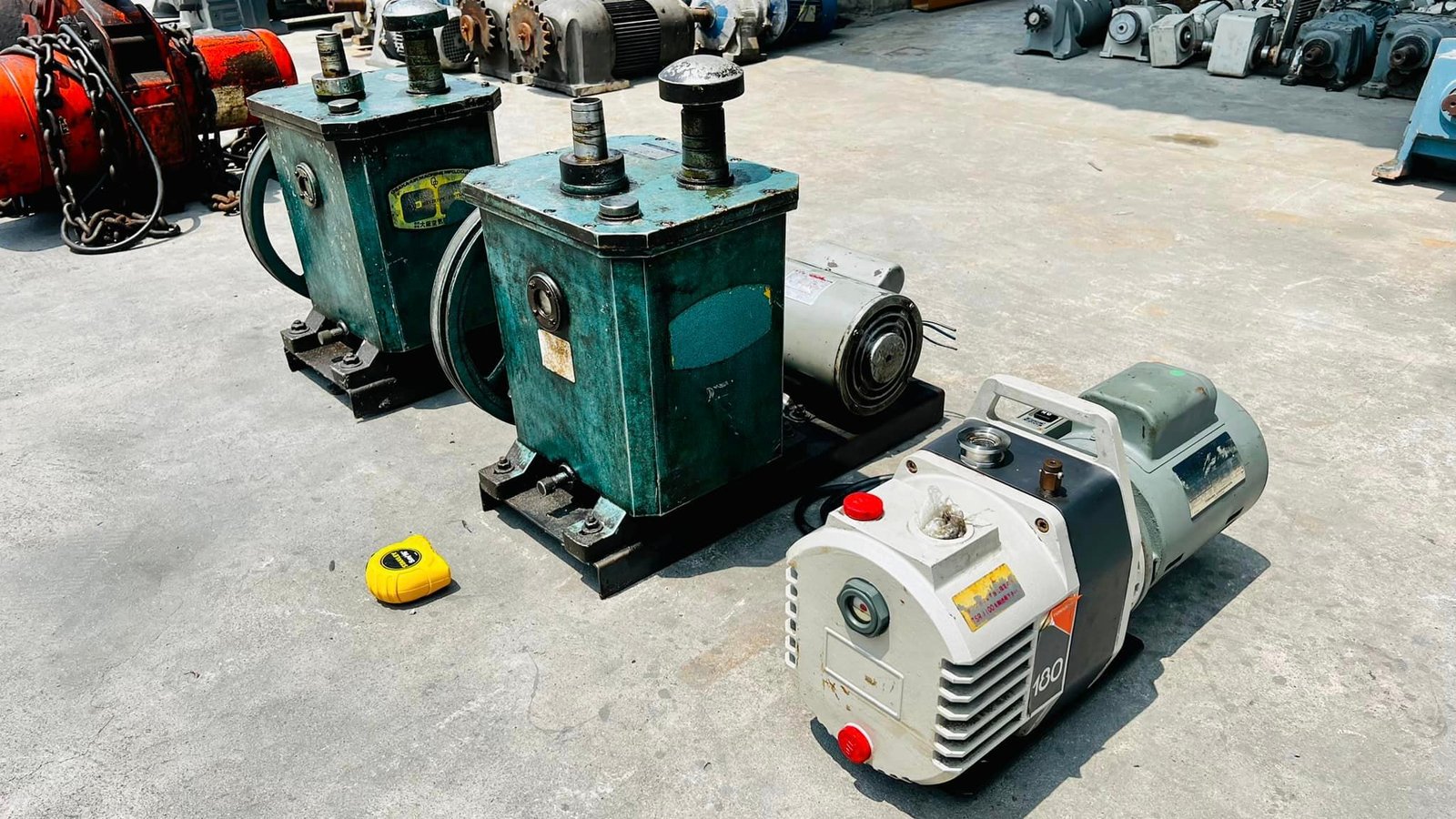 แวคคัมปั้มงานญี่ปุ่น VACUUM JAPAN OSAKA & TOKUDA ใช้ไฟบ้าน 2 สาย 220V แวคคัมปั้มงานญี่ปุ่น VACUUM JAPAN OSAKA & TOKUDA ใช้ไฟบ้าน 2 สาย 220V