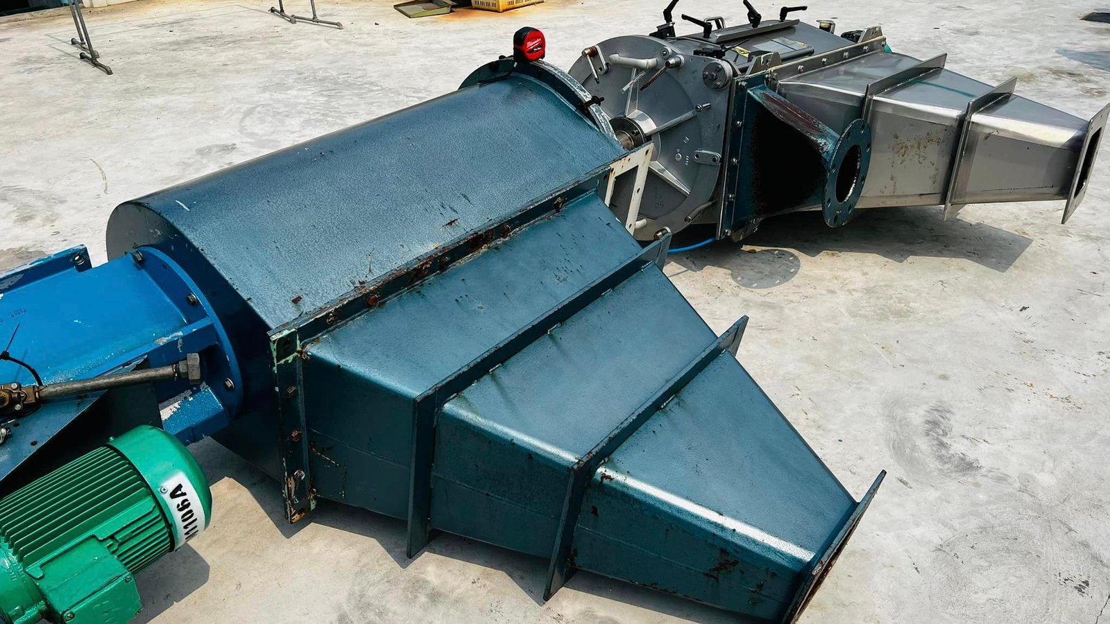 สกรูฟีดเดอร์(Screw_Feeder) ZEPPELIN REIMELT ความยาว 150 cm ระบบไฟ 380V
