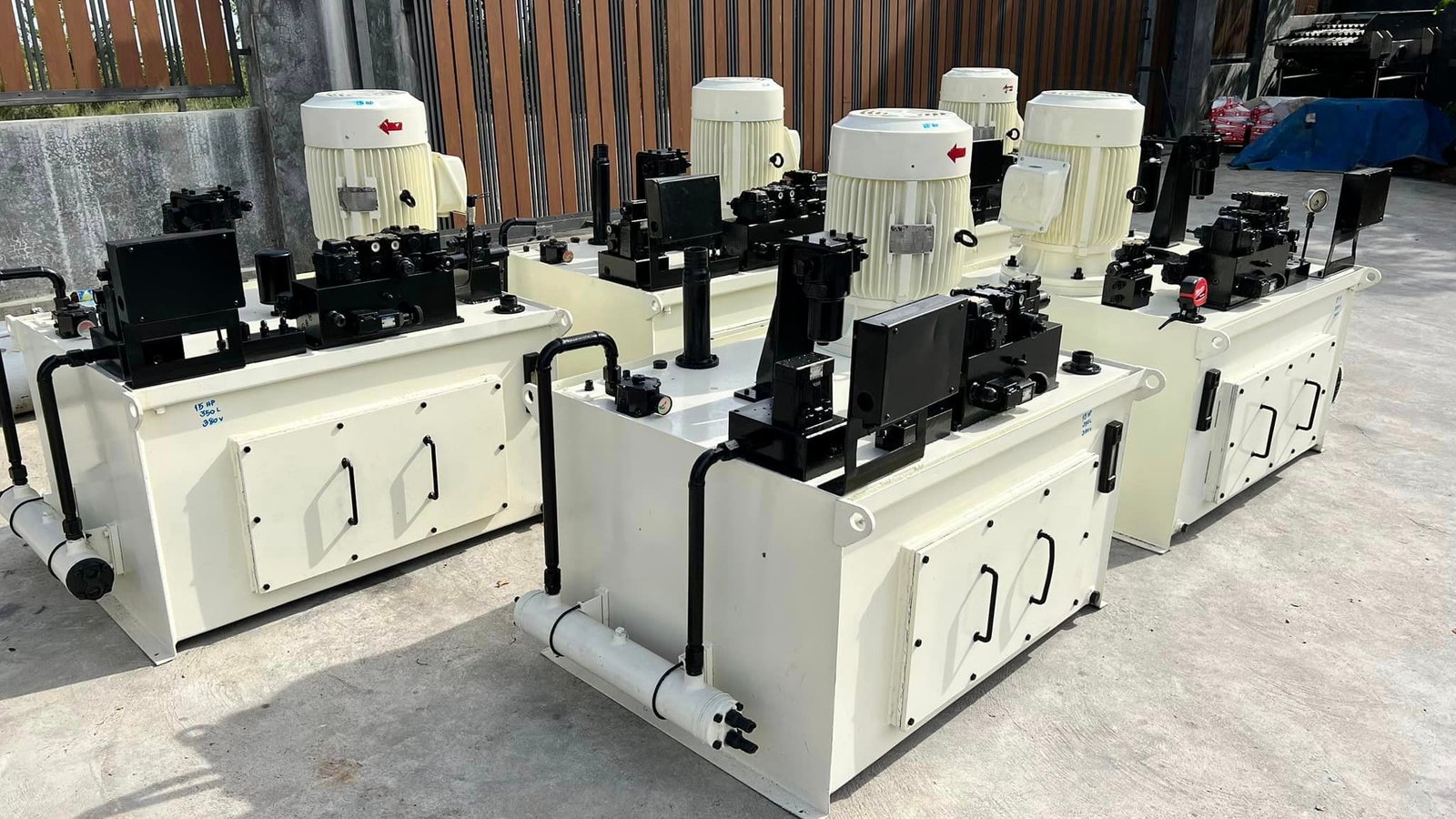 ชุดต้นกำลังปั้มน้ำมันไฮดรอลิค(PowerUnit) ขนาด 15 HP  Press : 150-210 bar  ความจุถัง 350 Litr  ระบบไฟ 380V