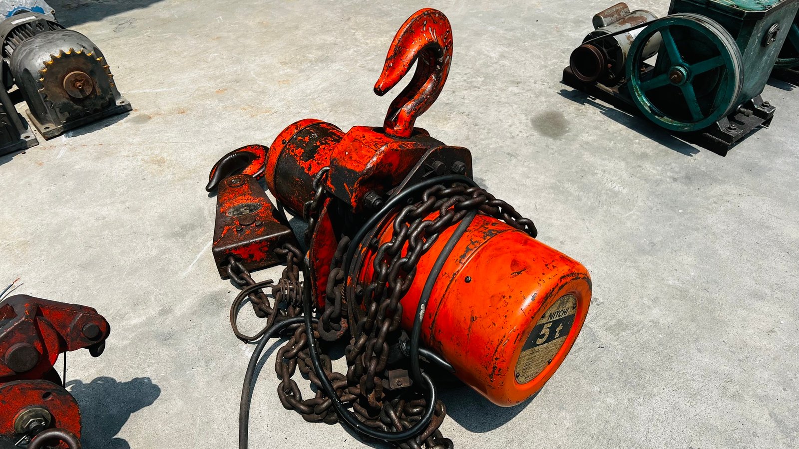ราคาสุดเร้าใจ รอกโซ่ไฟฟ้า ขนาด 3000-5000 kg ระบบไฟ 380V โซ่ยาว 5 m