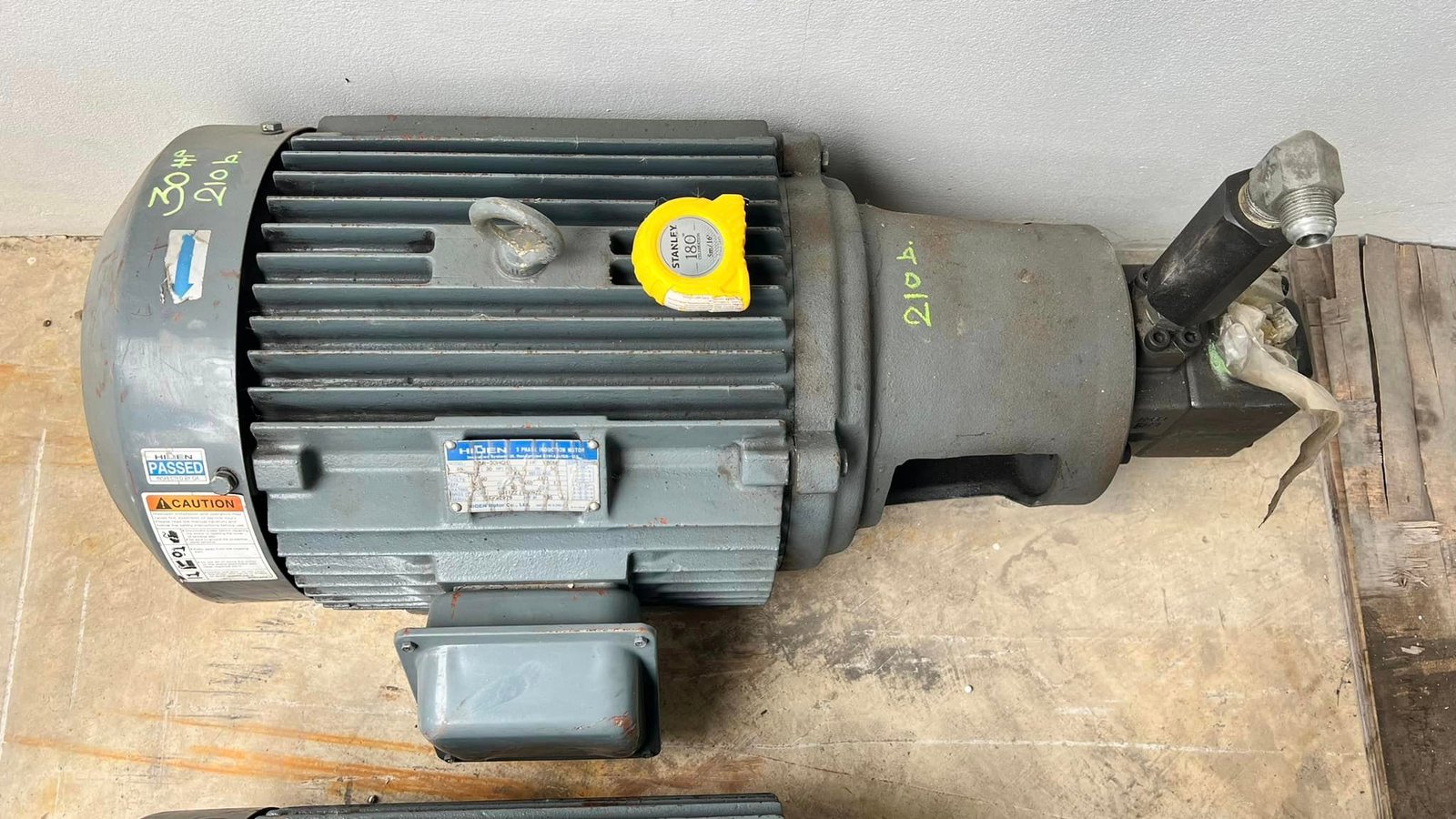 ชุดมอเตอร์ปั้มน้ำมันไฮดรอลิค(VANE_PUMP) YUKEN PUMP  Press : 210 bar  มอเตอร์ 30 HP 380V สภาพสวยพร้อมใช้ เข้ามา 3 ตัว
