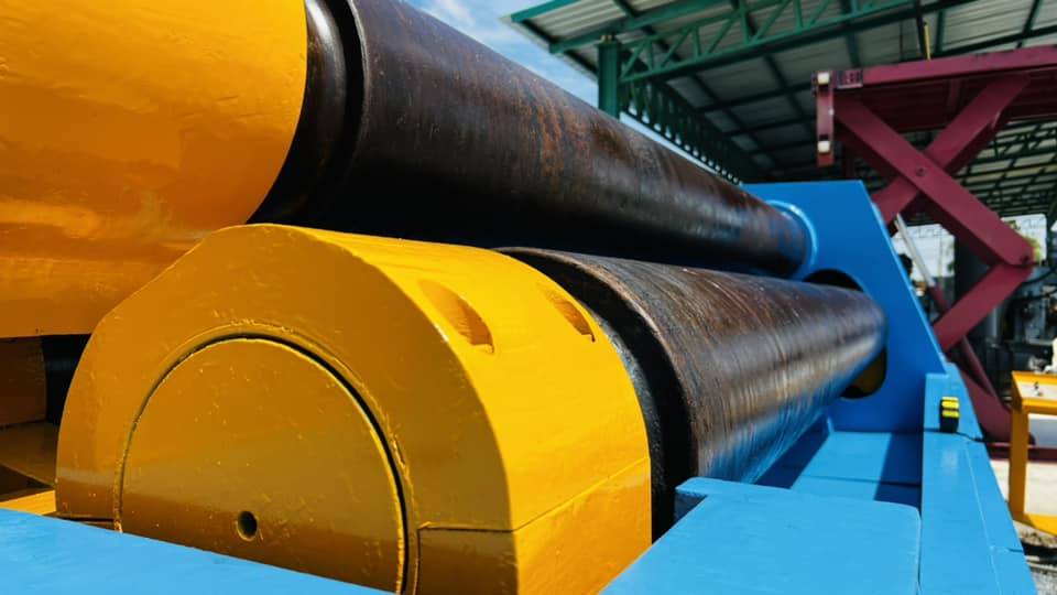 เครื่องม้วนเหล็กแผ่นงานยุโรปขนาดใหญ่ CASANOVA BEND ROLLER ITALY เครื่องม้วนไฮดรอลิคแบนด์จากอิตาลี่ ย เครื่องม้วนเหล็กแผ่นงานยุโรปขนาดใหญ่ CASANOVA BEND ROLLER ITALY เครื่องม้วนไฮดรอลิคแบนด์จากอิตาลี่ ย