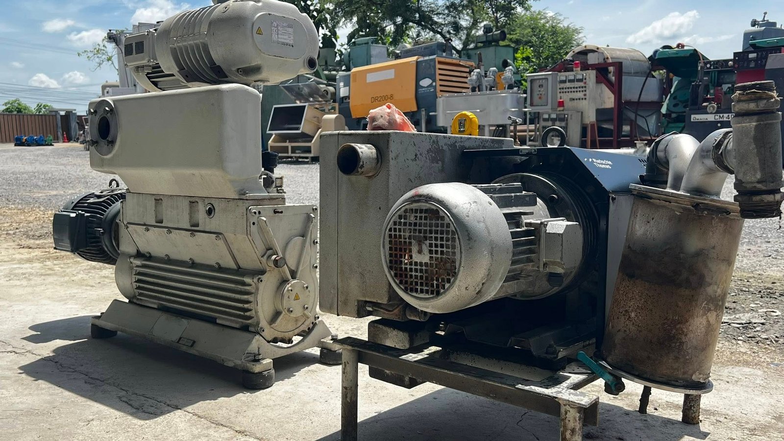 แวคคัมปั้มสุญญากาศ RIETSCHLE THOMAS & LEYBOLD GERMANY 380V แวคคัมปั้มสุญญากาศ RIETSCHLE THOMAS & LEYBOLD GERMANY 380V