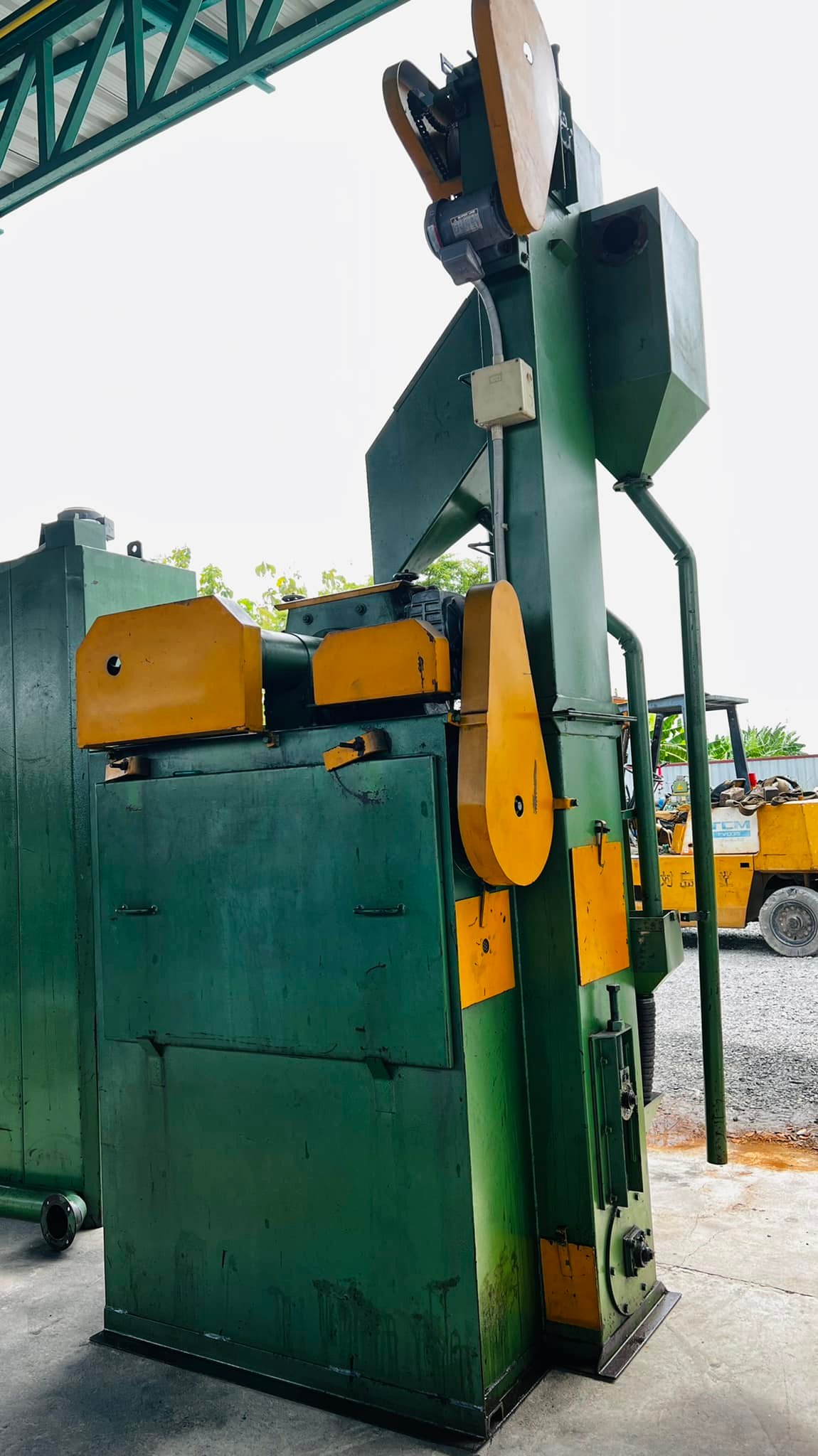 เครื่องยิงทรายแบบสายพานกลิ้ง Shot Blasting รุ่น 200 ขนาดมาตรฐาน ระบบไฟ 380V เครื่องยิงทรายแบบสายพานกลิ้ง Shot Blasting รุ่น 200 ขนาดมาตรฐาน ระบบไฟ 380V