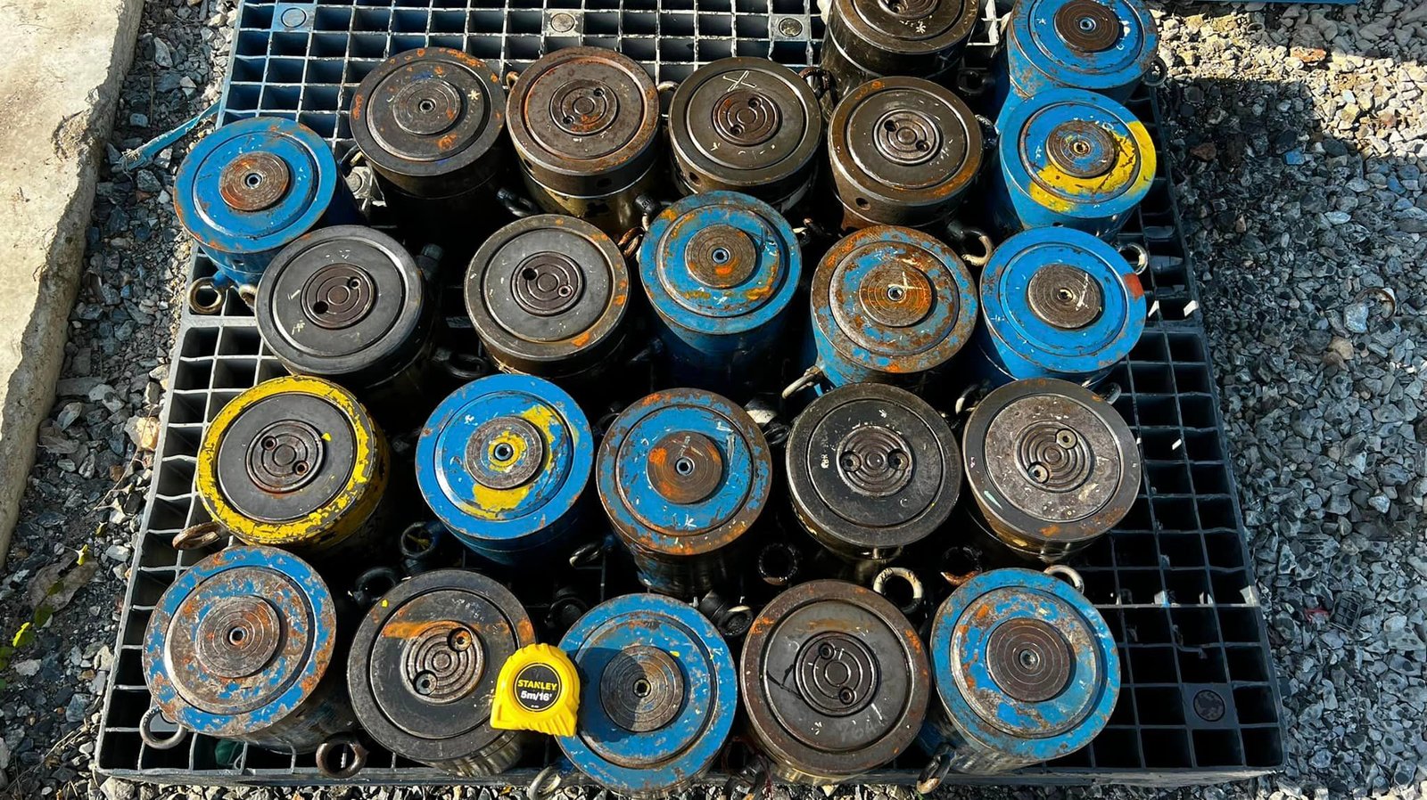 แม่แรงกระปุก100ตัน(Hydraulic Bottle Jack) ขนาด 100 ton แม่แรงกระปุก100ตัน(Hydraulic Bottle Jack) ขนาด 100 ton