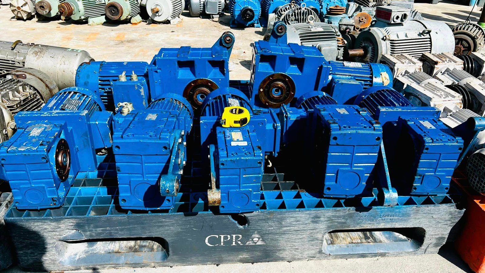 มอเตอร์เกียร์ทดกำลัง ABM & LENZE & WATT งานยุโรปของ GERMANY ขนาด 1/2 - 3 HP ระบบไฟ 380V มอเตอร์เกียร์ทดกำลัง ABM & LENZE & WATT งานยุโรปของ GERMANY ขนาด 1/2 - 3 HP ระบบไฟ 380V