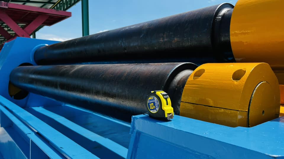 เครื่องม้วนเหล็กแผ่นงานยุโรปขนาดใหญ่ CASANOVA BEND ROLLER ITALY เครื่องม้วนไฮดรอลิคแบนด์จากอิตาลี่ ย เครื่องม้วนเหล็กแผ่นงานยุโรปขนาดใหญ่ CASANOVA BEND ROLLER ITALY เครื่องม้วนไฮดรอลิคแบนด์จากอิตาลี่ ย