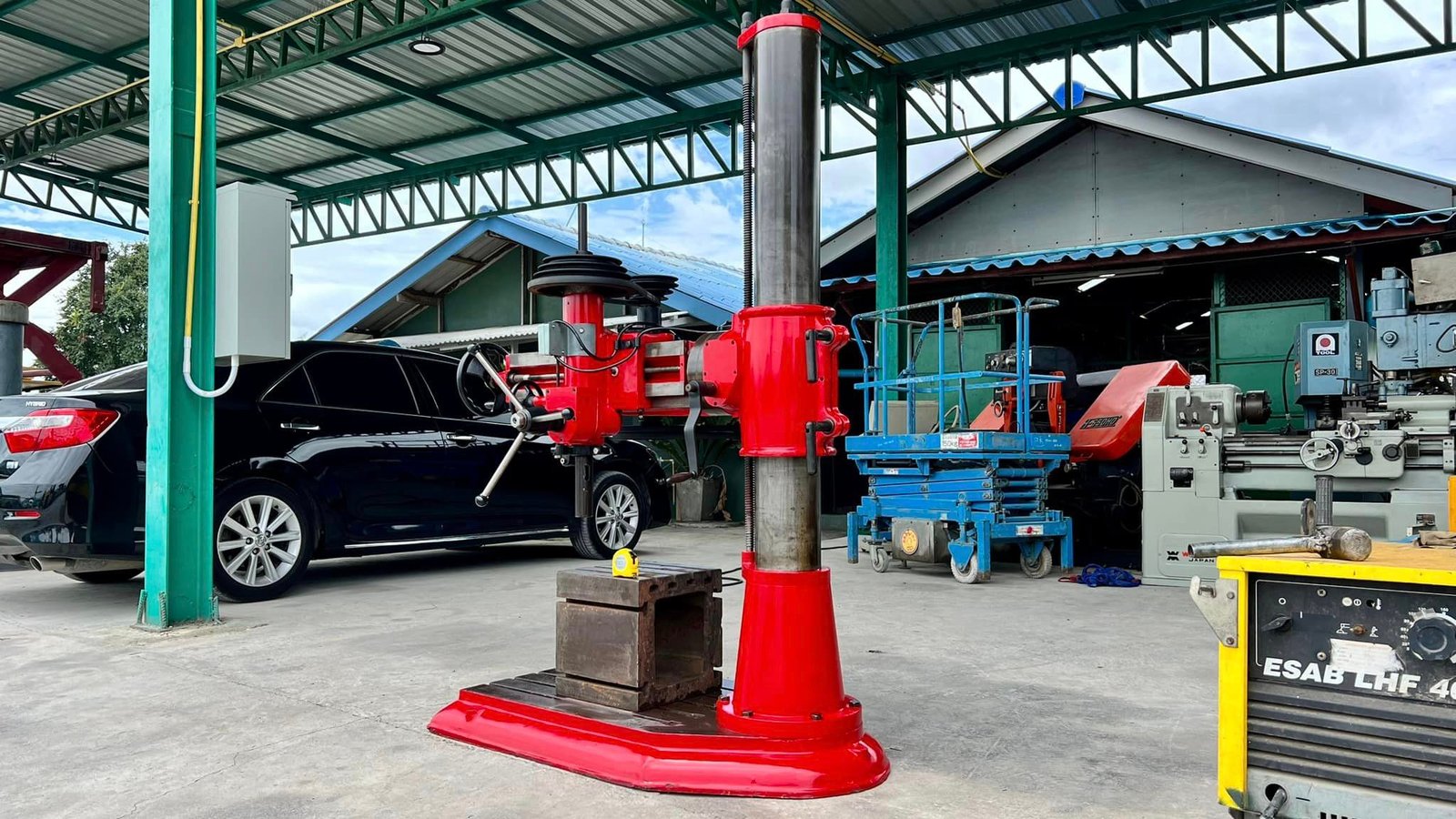 สว่านเรเดียล(สว่านแขน) รุ่นพิเศษเสาใหญ่แข็งแรง แขนรัสมี 700 mm ระบบไฟ 380V