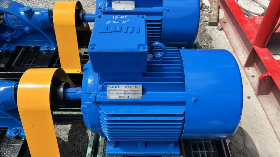 ชุดปั้มน้ำหอยโข่ง TAKI PUMPS ขนาด 15 HP  2.5"- 2"   Q : 52 m3 h   H : 40 m   ระบบไฟ 380V