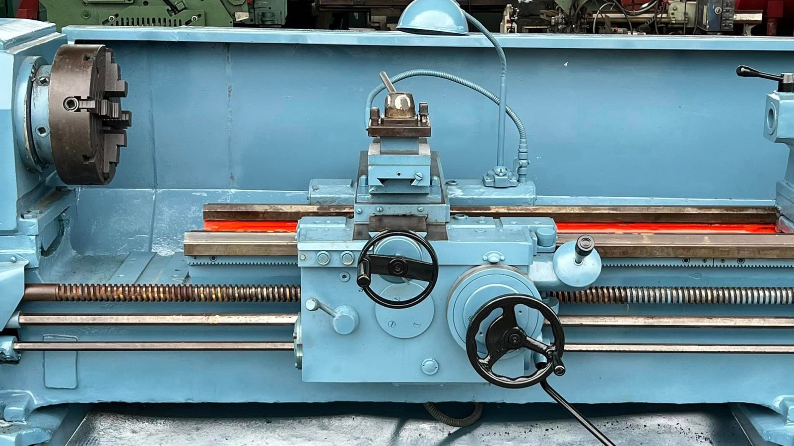 เครื่องกลึง YUNNAN LATHE MACHINE Type : PVT 500 x 1500 GB เครื่องกลึง 8 ฟุต กระเป๋าไฟฟ้า เครื่องสมบู