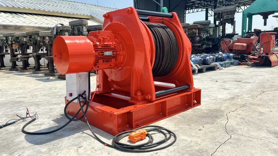 กว้านสลิงไฟฟ้า(WINCH) งานยุโรป ขนาด 3000 KG (3 ton) สลิงโต 14 mm x 200 m 380V กว้านสลิงไฟฟ้า(WINCH) งานยุโรป ขนาด 3000 KG (3 ton) สลิงโต 14 mm x 200 m 380V