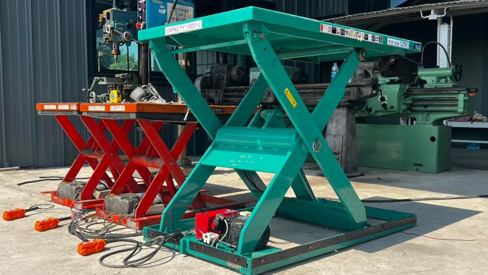 เหลือ 1 ตัว เอ็กลิฟท์ขนส่งสินค้า(X-LIFT)Made in JAPAN380 เข้ามา 3 ตัว พร้อมใช้