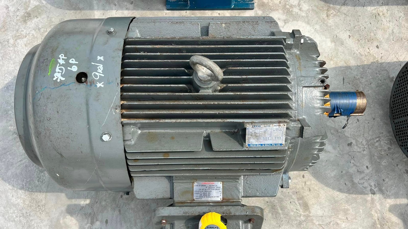 เหลือ 3 ตัว  มอเตอร์ไฟฟ้ากำลัง ขนาด 75 HP รอบการทำงาน 2 P 4 P 6 P ระบบไฟ380V