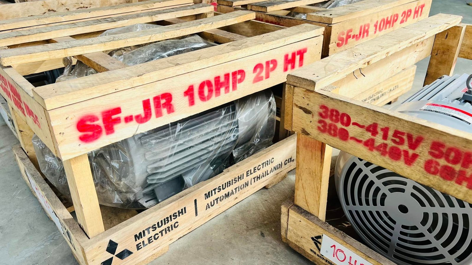 มอเตอร์ไฟฟ้ากำลังของใหม่เก็บสแปMitsubishiขนาด 10 HP  2 P 2900 RPM  380V