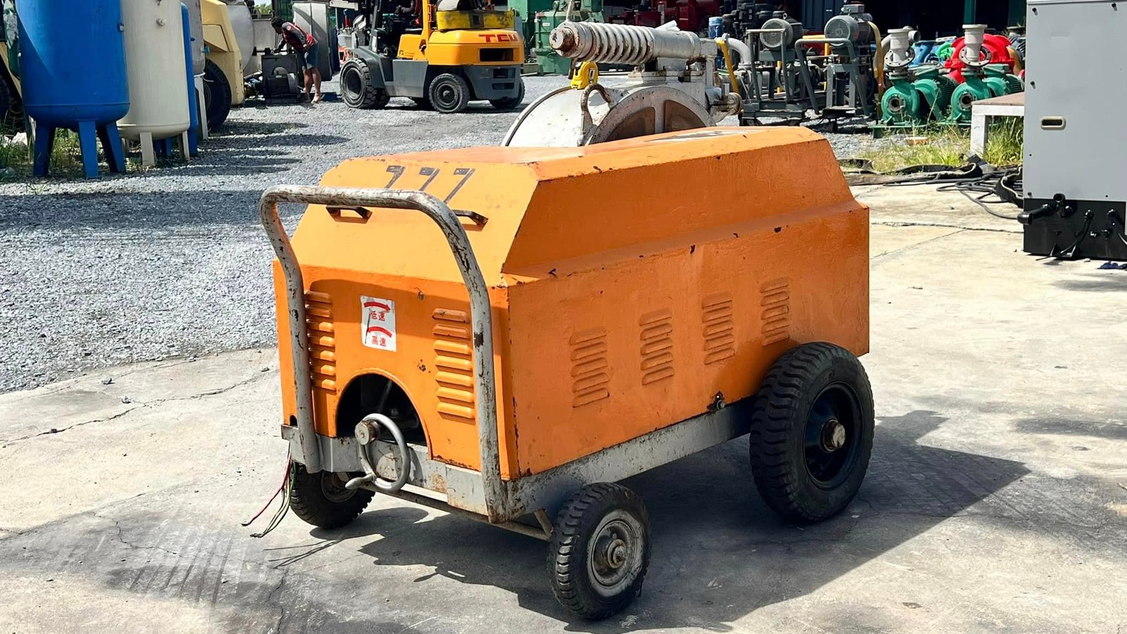 ปั้มดูดโคลนเลนสิ่งปฎิกูลงานเก่าญี่ปุ่นJAPAN ขนาดท่อ 2" มอเตอร์  7.5 HP380V