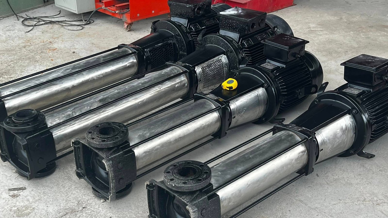 ปั้มตั้งกรุนด์ฟอสมัลติจสเตทGRUNDFOS 380V เข้ามา 4 ตัว ปั้มตั้งกรุนด์ฟอสมัลติจสเตทGRUNDFOS 380V เข้ามา 4 ตัว