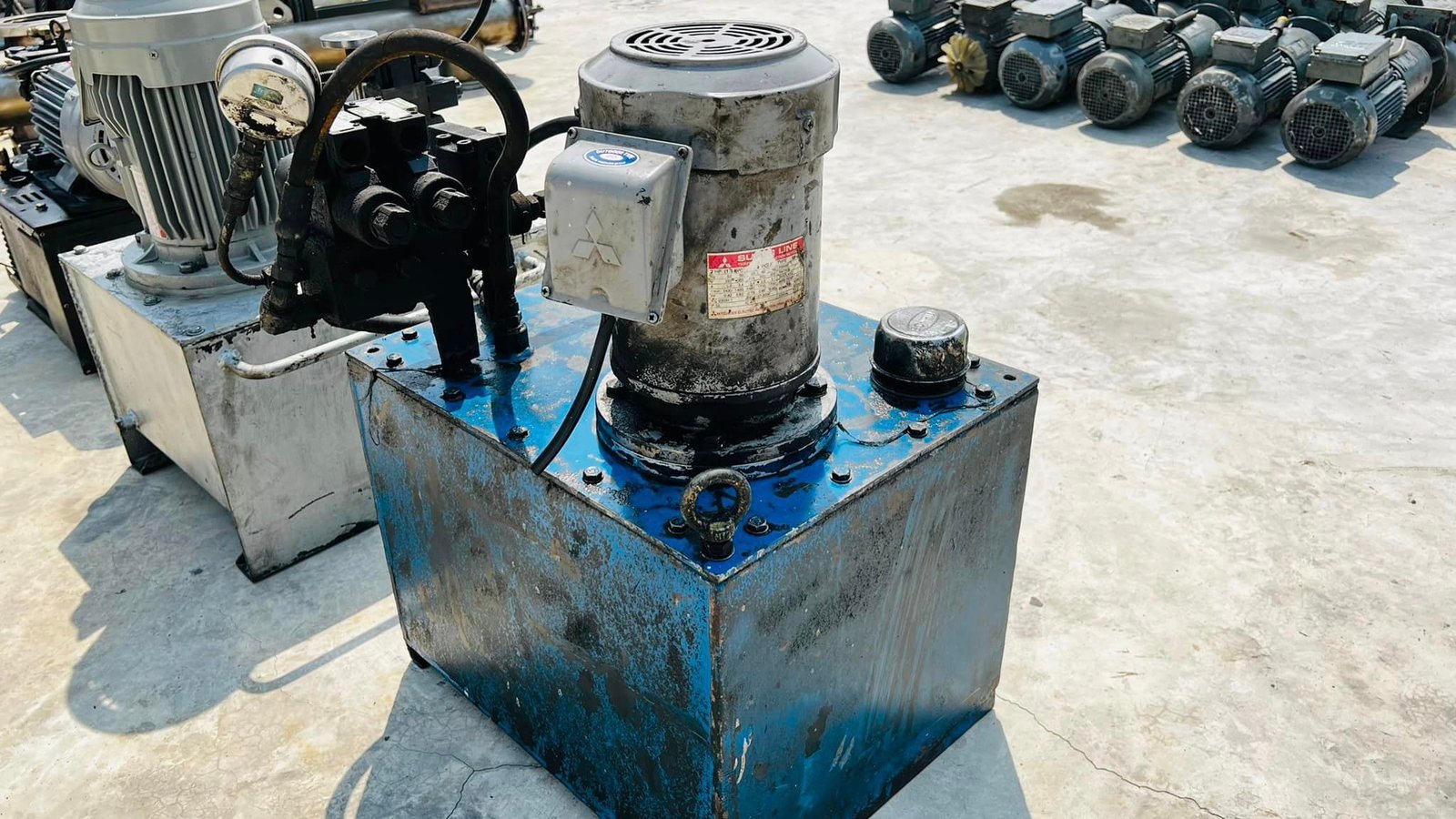 ชุดต้นกำลังปั้มน้ำมันไฮดรอลิค(PowerUnit) ขนาด 2-3 HP ระบบไฟ 380V ชุดต้นกำลังปั้มน้ำมันไฮดรอลิค(PowerUnit) ขนาด 2-3 HP ระบบไฟ 380V
