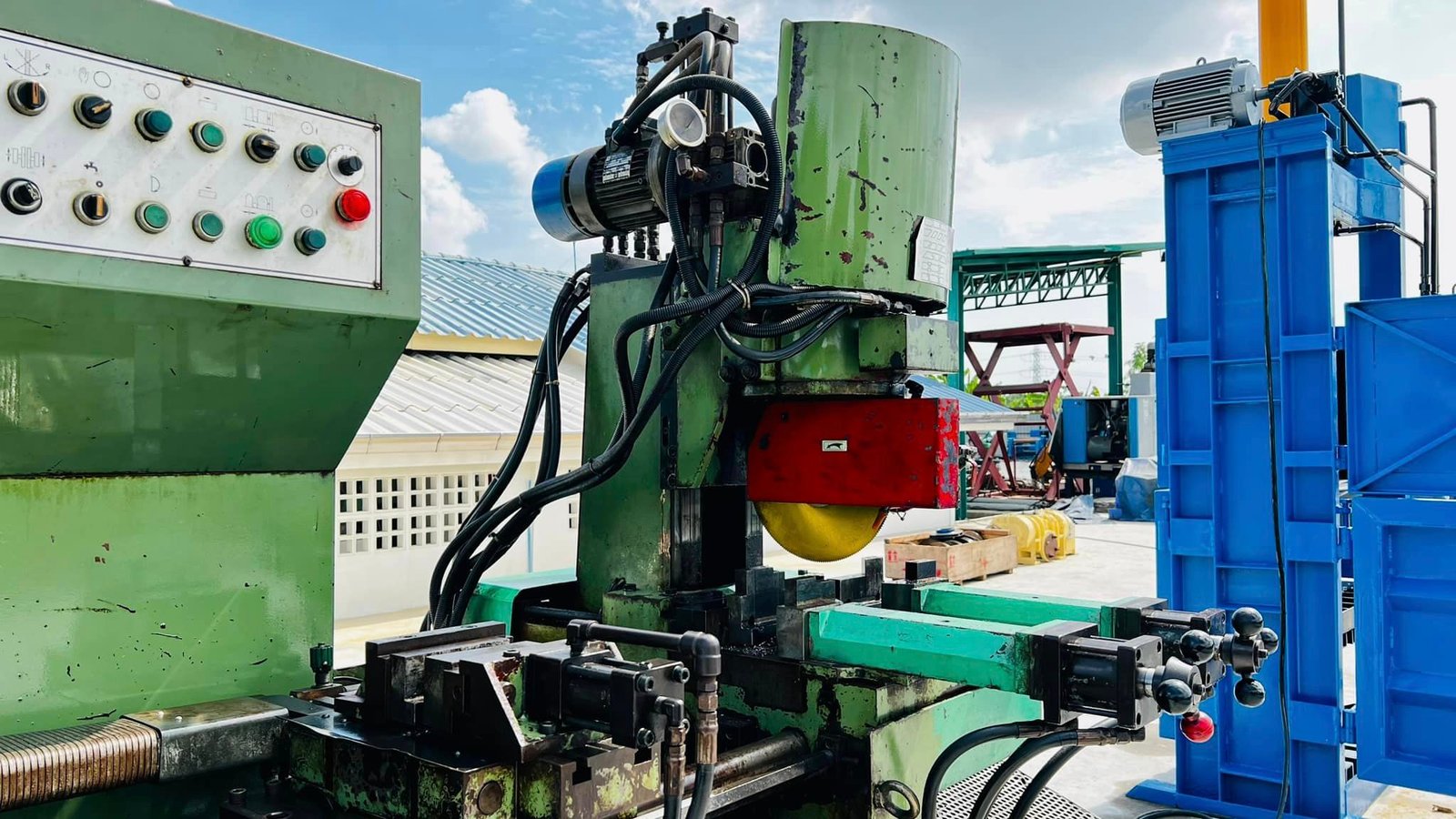 ครื่องตัดเหล็กแป้ปเหล็กเพลา(COLD_SAW) CIRCULAR COLD SAW ระบบไฟ 380V สภาพสวยพร้อมใช้