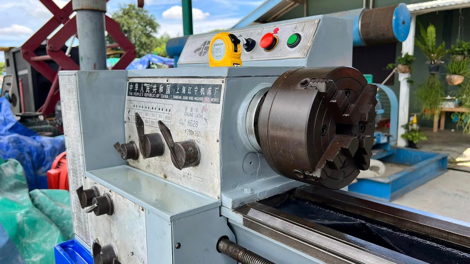 เครื่องกลึงจีน SHANGHAI JIANG NING Model HG 28 ขนาด 5 ฟุต 280x750 เบรค รูผ่าน 1.5" ระบบไฟ 380V เครื่องกลึงจีน SHANGHAI JIANG NING Model HG 28 ขนาด 5 ฟุต 280x750 เบรค รูผ่าน 1.5" ระบบไฟ 380V