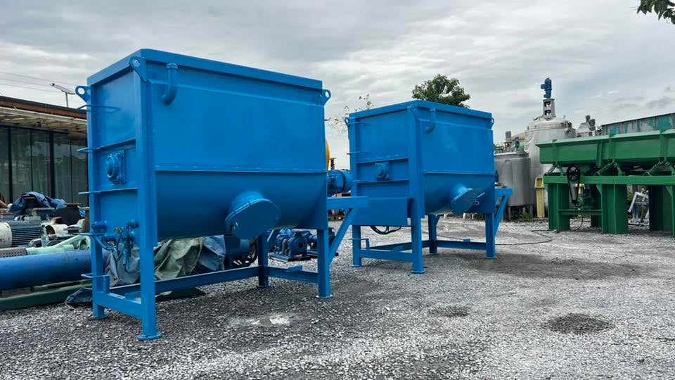 เหลือ 1 ใบ ถังกวนผสมแนวนอน แบบ 2 ชั้น ขนาด 1 ton (1000 kg) มีระบบสตีมให้ความร้อน ใบกวนแบบริบบอน เกีย เหลือ 1 ใบ ถังกวนผสมแนวนอน แบบ 2 ชั้น ขนาด 1 ton (1000 kg) มีระบบสตีมให้ความร้อน ใบกวนแบบริบบอน เกีย