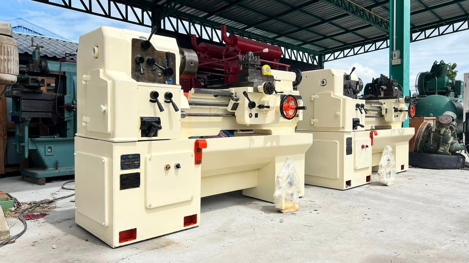 เครื่องกลึงแยม Y A M ขนาด 4 ฟุต 350 x 750 mm 380V