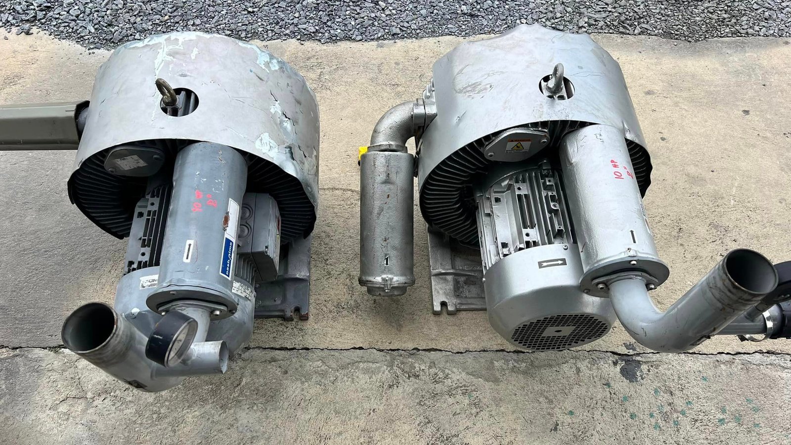 ริงโบลเวอร์ดูดเป่าอากาศ SIEMENS GERMANY ขนาด 10 HP ท่อเข้าออก 2" 380V สภาพสวย เข้ามา 2 ตัว ริงโบลเวอร์ดูดเป่าอากาศ SIEMENS GERMANY ขนาด 10 HP ท่อเข้าออก 2" 380V สภาพสวย เข้ามา 2 ตัว