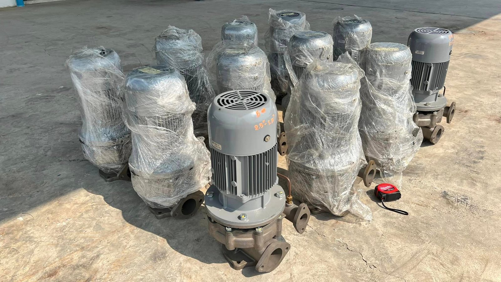 - ปั้มน้ำสแตนเลสญี่ปุ่นแบบอินไลน์ของใหม่ (Inline_Pump) SANSO ELECTRIC🇯🇵ขนาด 5 HP ท่อ 2.5”- 1.5” (ไม่มีเนมเพลทสเป็คปั้ม) ระบบไฟ 380V