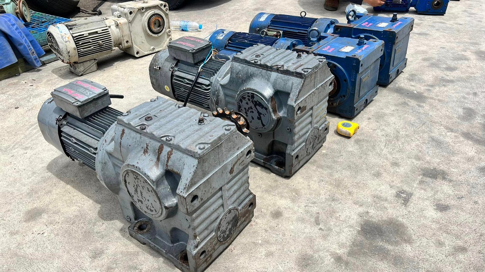 มอเตอร์เกียร์ทดกำลัง SEW & SUMITOMO 380V