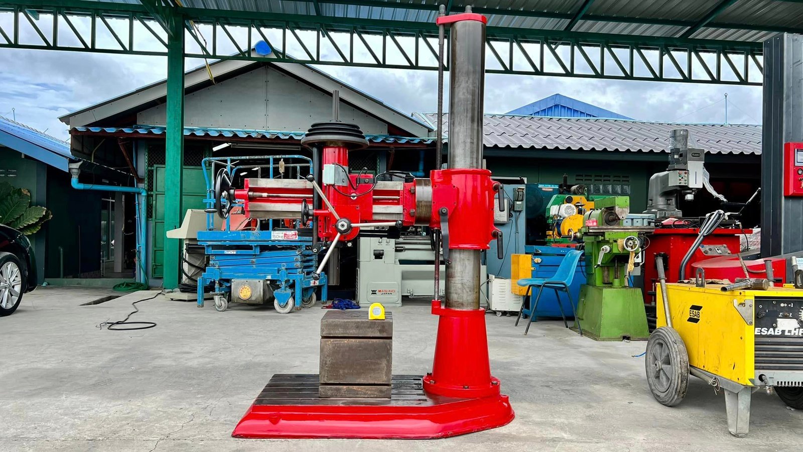 สว่านเรเดียล(สว่านแขน) รุ่นพิเศษเสาใหญ่แข็งแรง แขนรัสมี 700 mm ระบบไฟ 380V