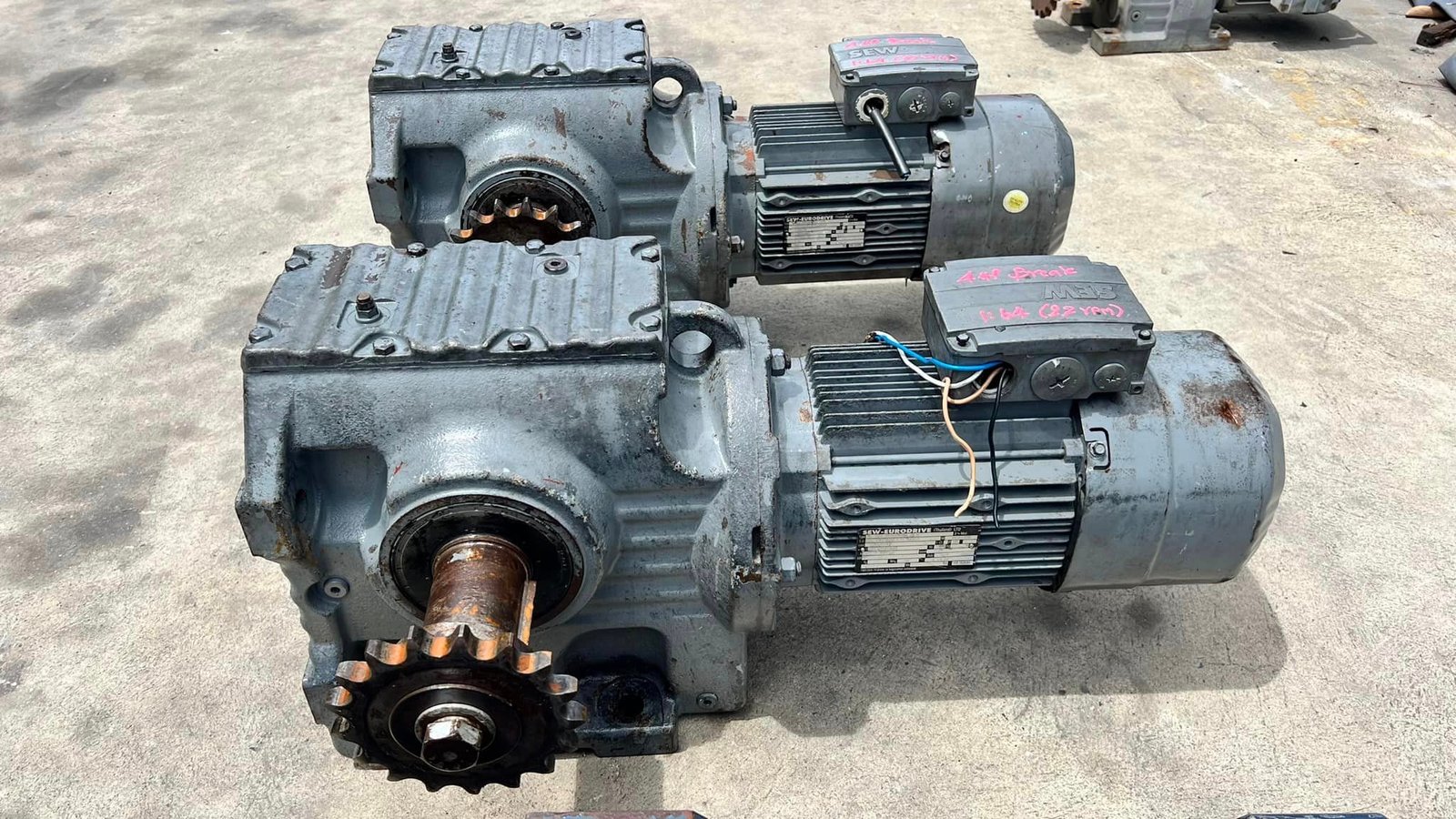 มอเตอร์เกียร์ทดกำลัง SEW & SUMITOMO 380V