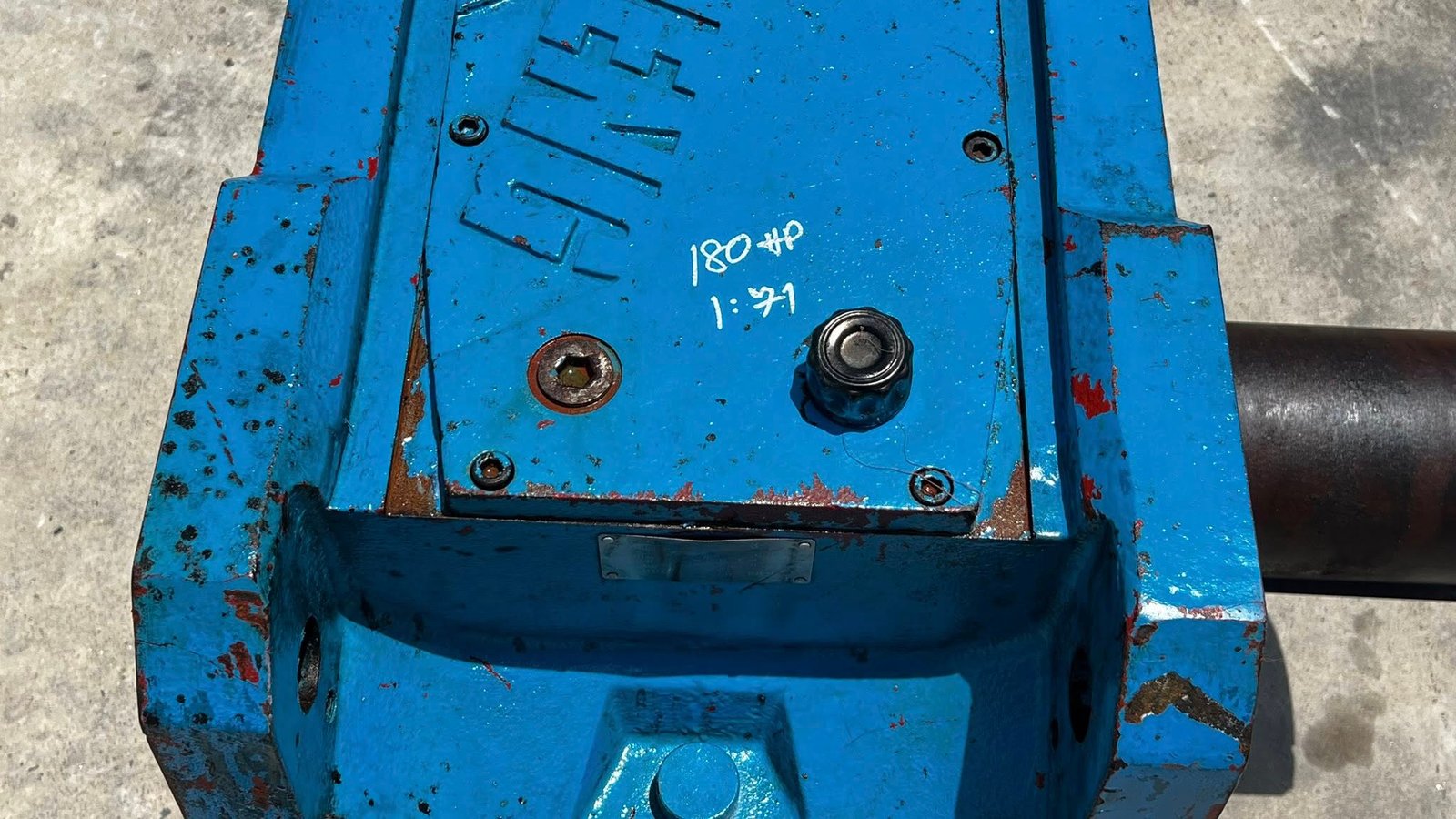 เกียร์บ็อคงานยุโรป(GEAR_BOX) ขนาดใหญ่ อัตราทด 1 : 71 (20 rpm) เพลาออกโต 7” ใช้กับมอเตอร์ ขนาด 180 HP เกียร์บ็อคงานยุโรป(GEAR_BOX) ขนาดใหญ่ อัตราทด 1 : 71 (20 rpm) เพลาออกโต 7” ใช้กับมอเตอร์ ขนาด 180 HP