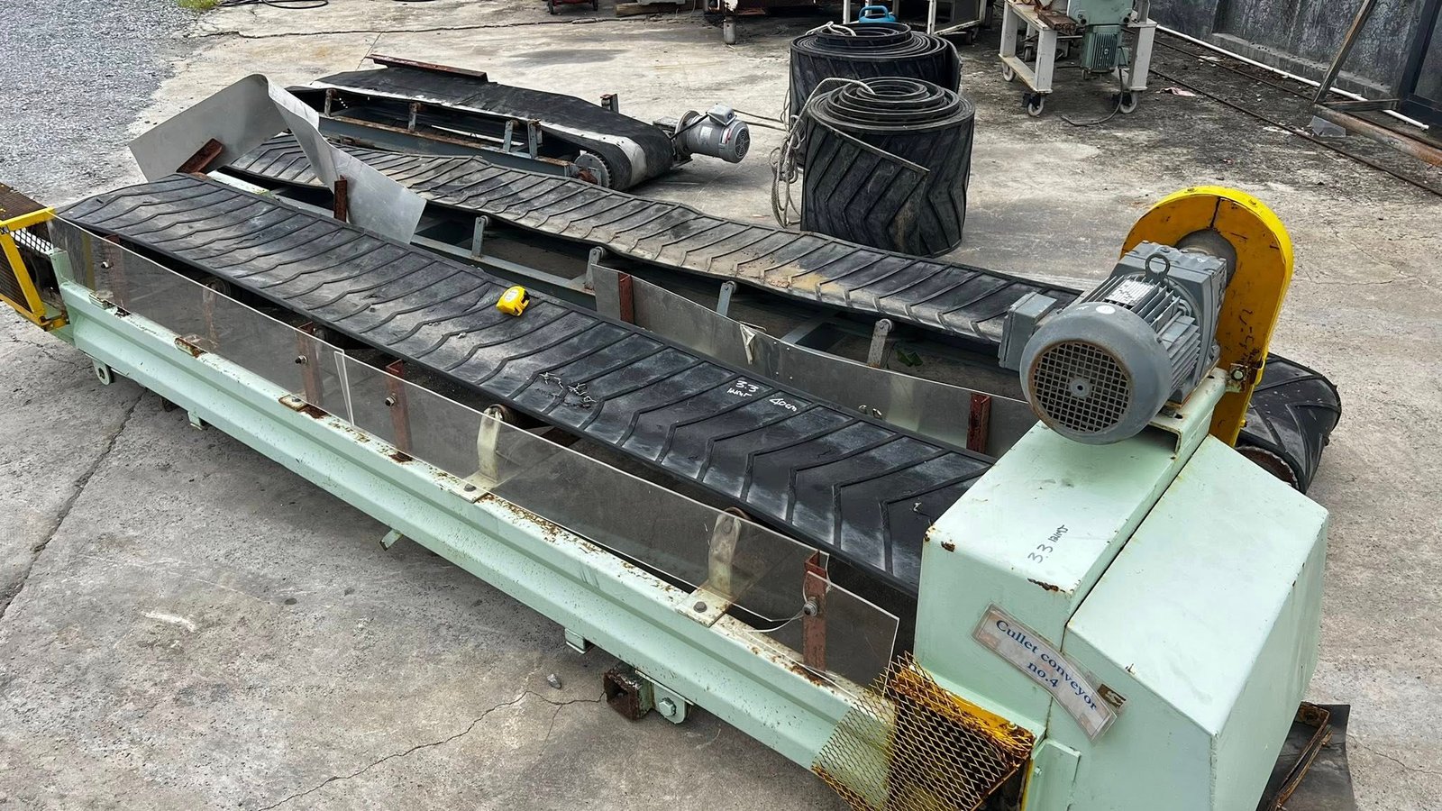 สายพานลำเลียง(CONVEYOR)380V เข้ามา 3 ตัว