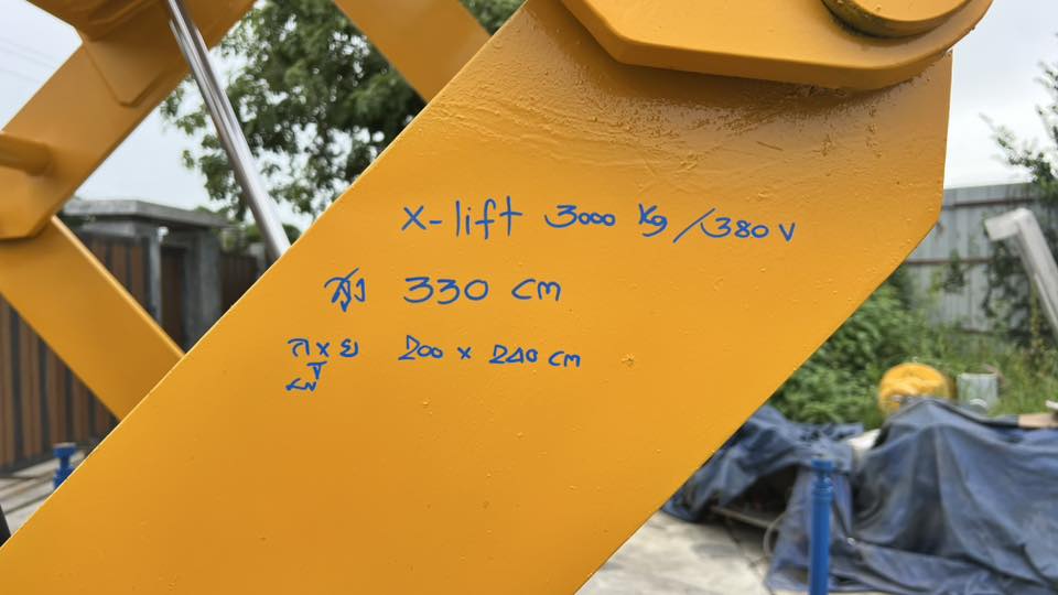 เอ็กลิฟท์ขนส่งสินค้า(X-LIFT) ขนาด 3000 kg ( 3 ton ) ยกสูง 330 cm ถาดโหลดสินค้า 200 x 240 cm380V เอ็กลิฟท์ขนส่งสินค้า(X-LIFT) ขนาด 3000 kg ( 3 ton ) ยกสูง 330 cm ถาดโหลดสินค้า 200 x 240 cm380V