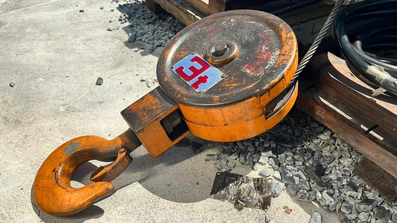 ของใหม่เก่าเก็บ
รอกสลิงไฟฟ้างานญี่ปุ่นMEIDENSHA JAPANขนาด 3000 kg (3 t)รุ่นพิเศษ 2 Speed‼️สลิงยาว 6 m 4 ทิศทาง 380V ของใหม่เก่าเก็บ
รอกสลิงไฟฟ้างานญี่ปุ่นMEIDENSHA JAPANขนาด 3000 kg (3 t)รุ่นพิเศษ 2 Speed‼️สลิงยาว 6 m 4 ทิศทาง 380V