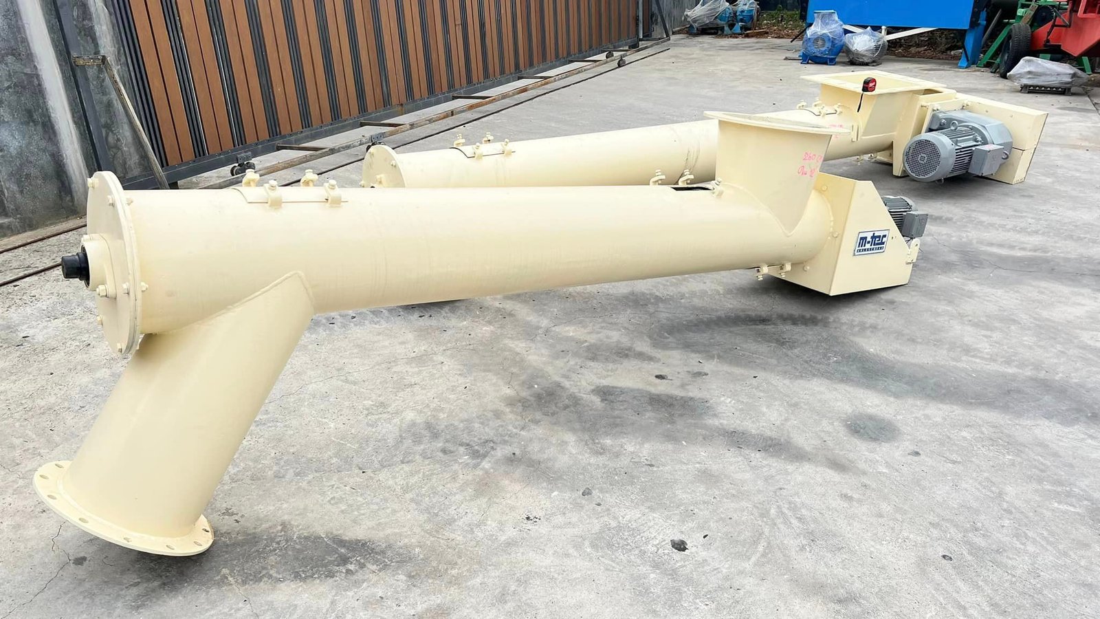 สกรูลำเลียงวัตถุดิบ(ScrewConveyor) M-TEC งานหนาทั้งโครงสร้างและใบสกรูรุ่นงานหนัก งานเดิมลำเลียงวัตถุ สกรูลำเลียงวัตถุดิบ(ScrewConveyor) M-TEC งานหนาทั้งโครงสร้างและใบสกรูรุ่นงานหนัก งานเดิมลำเลียงวัตถุ