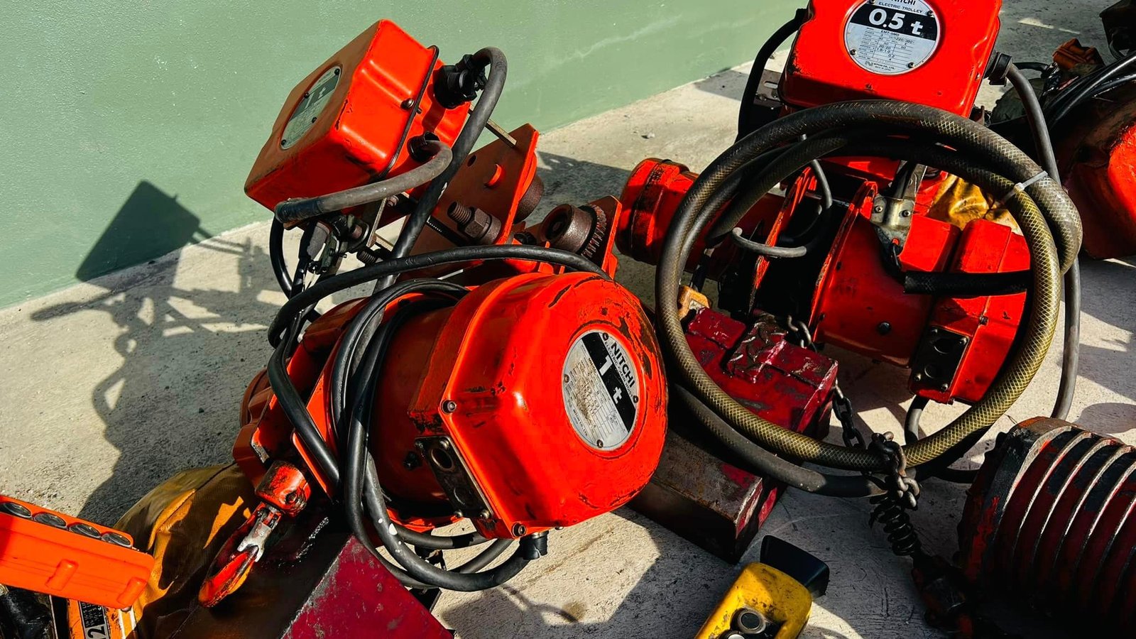 รอกโซ่ไฟฟ้า ขนาด 1000-2000 kg. / 4 ทิศทาง / ระบบไฟ 380V รอกโซ่ไฟฟ้า ขนาด 1000-2000 kg. / 4 ทิศทาง / ระบบไฟ 380V
