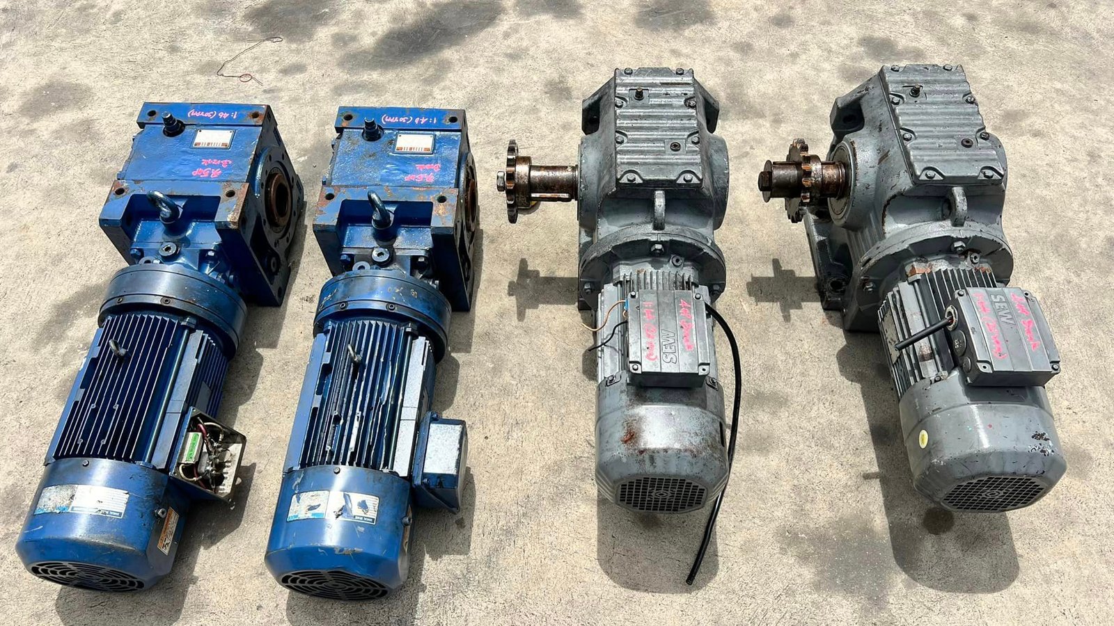 มอเตอร์เกียร์ทดกำลัง SEW & SUMITOMO 380V