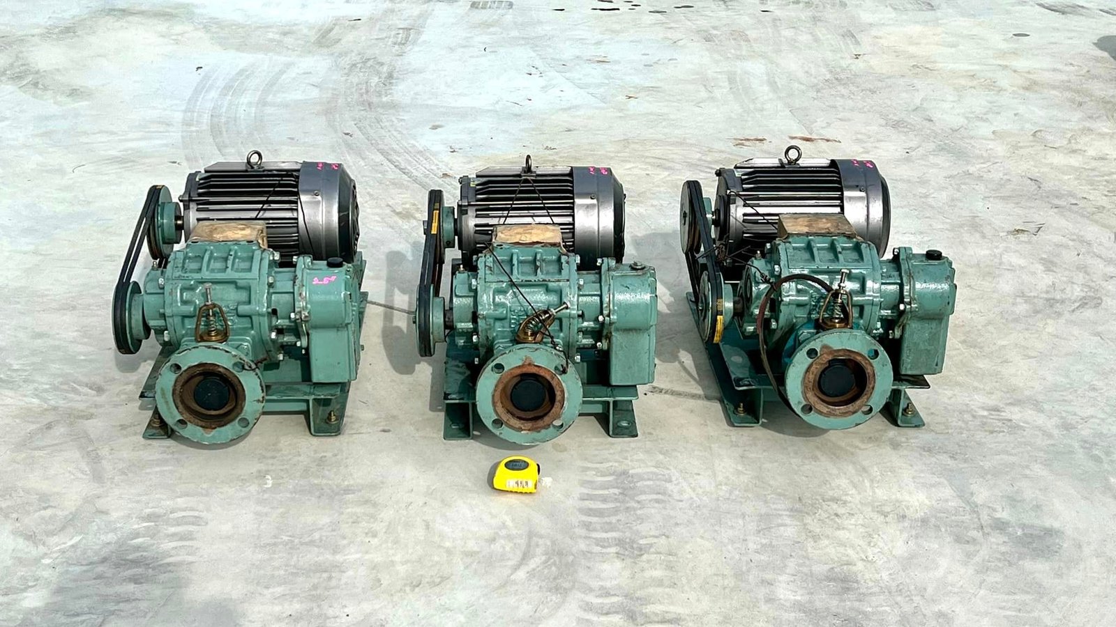 เหลือ 2 ชุด รูทโบลเวอร์อัดอากาศเก่าญี่ปุ่น ANLET JAPAN รุ่น BE 65 (2.5") มอเตอร์ Mitsubishi 5 HP 200 เหลือ 2 ชุด รูทโบลเวอร์อัดอากาศเก่าญี่ปุ่น ANLET JAPAN รุ่น BE 65 (2.5") มอเตอร์ Mitsubishi 5 HP 200