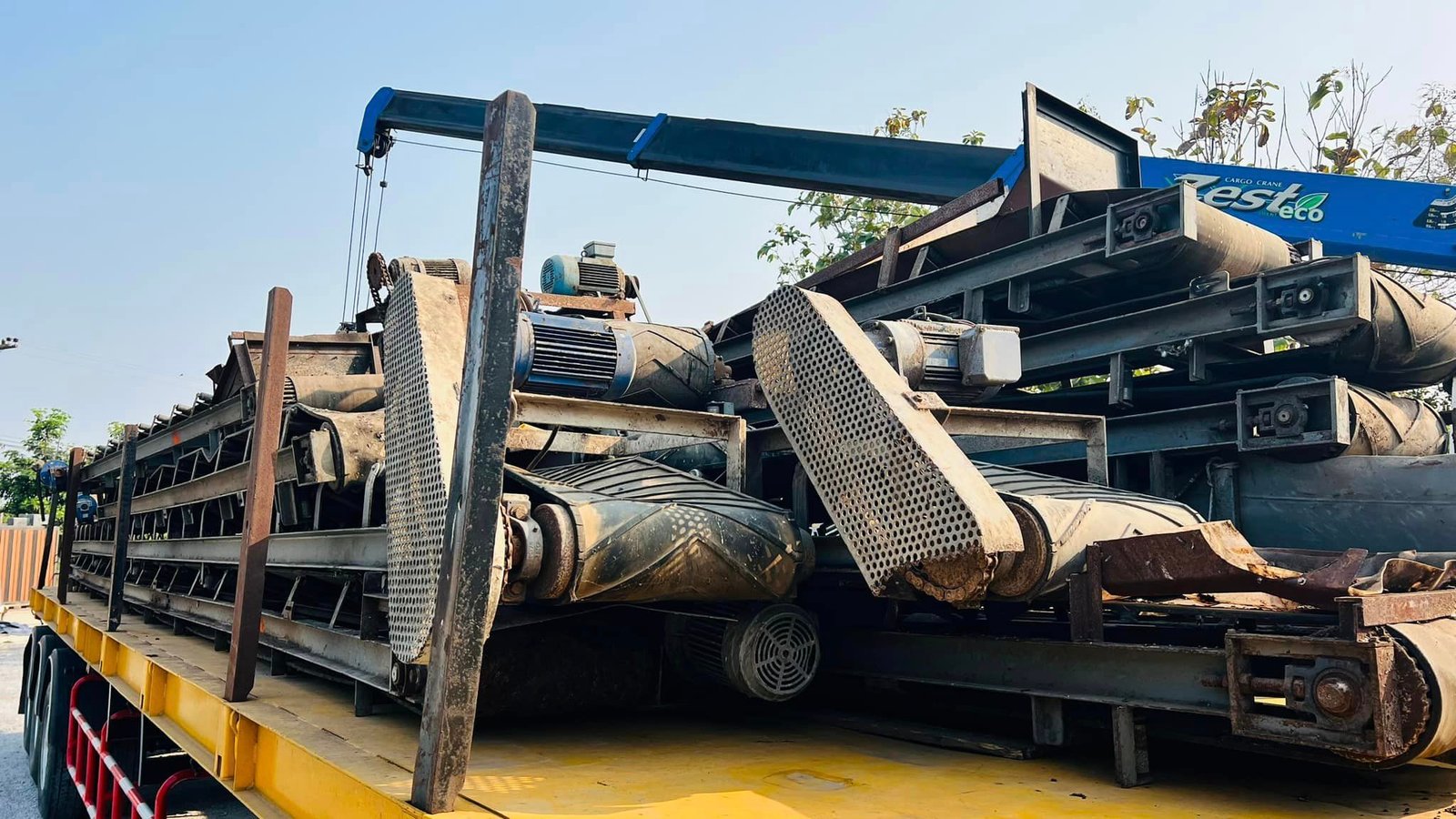 สายพานลำเลียง(CONVEYOR) ขนาดความยาว 2.2 - 5 เมตร มีเกียร์ต้นกำลังมาพร้อมทุกตัว ขนาด 2~3 HP ระบบไฟ 38 สายพานลำเลียง(CONVEYOR) ขนาดความยาว 2.2 - 5 เมตร มีเกียร์ต้นกำลังมาพร้อมทุกตัว ขนาด 2~3 HP ระบบไฟ 38