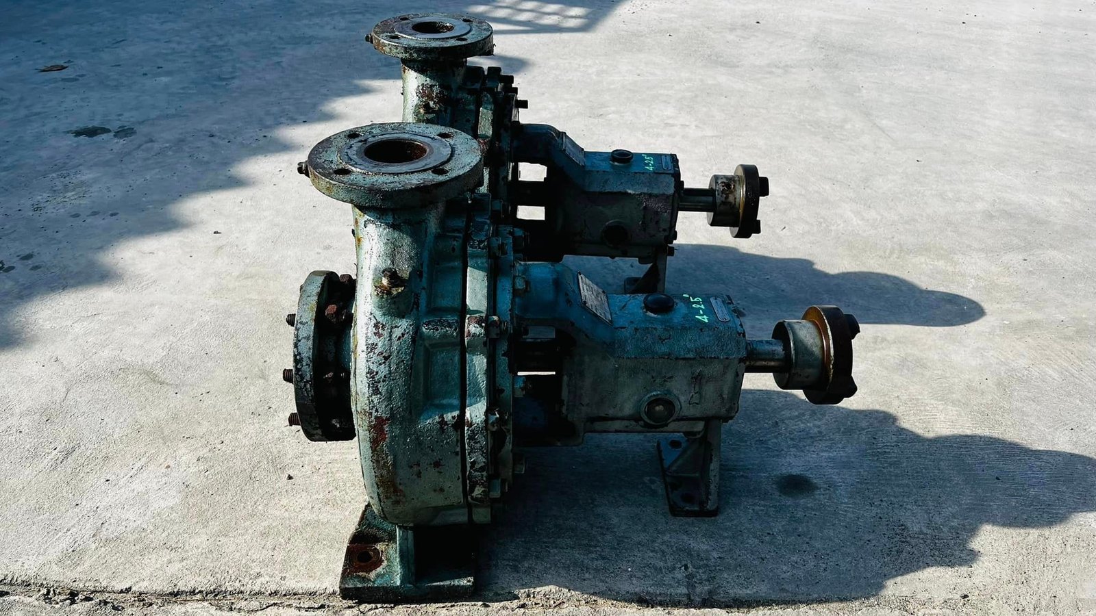 หัวปั้มน้ำหอยโข่ง CRANE PUMP USA แกนและใบพัดสเตนเลส ขนาด 4"- 2.5" / H : 30 m / Q : 55 m3/h เข้ามา 2 หัวปั้มน้ำหอยโข่ง CRANE PUMP USA แกนและใบพัดสเตนเลส ขนาด 4"- 2.5" / H : 30 m / Q : 55 m3/h เข้ามา 2