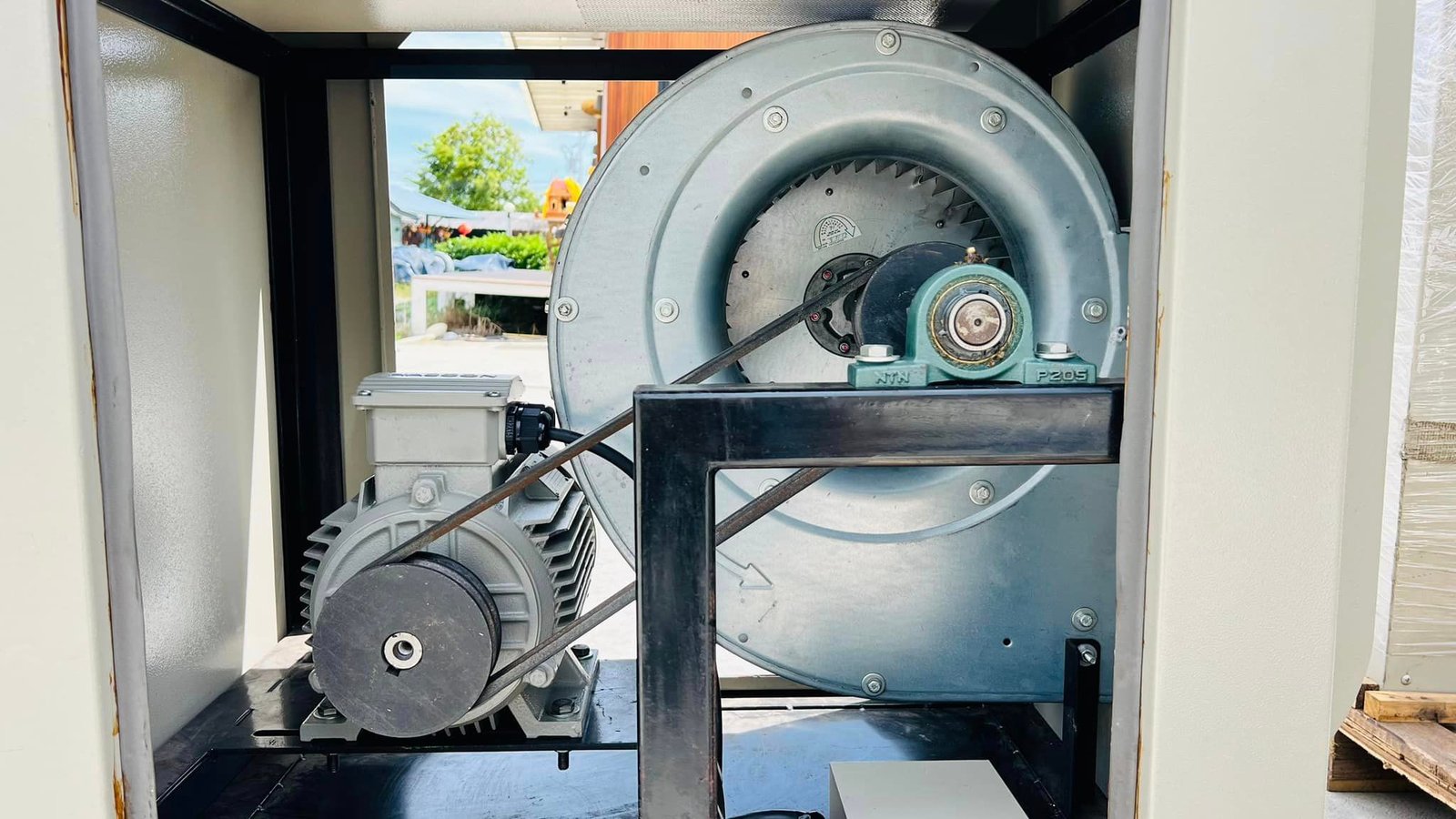 ของใหม่เก็บสแปยังไม่ได้ใช้งาน
โบลเวอร์ดูดเป่าอากาศของใหม่ KRUGER BLOWER ขนาด 5.5 HP 1450 RPM 380V ของใหม่เก็บสแปยังไม่ได้ใช้งาน
โบลเวอร์ดูดเป่าอากาศของใหม่ KRUGER BLOWER ขนาด 5.5 HP 1450 RPM 380V