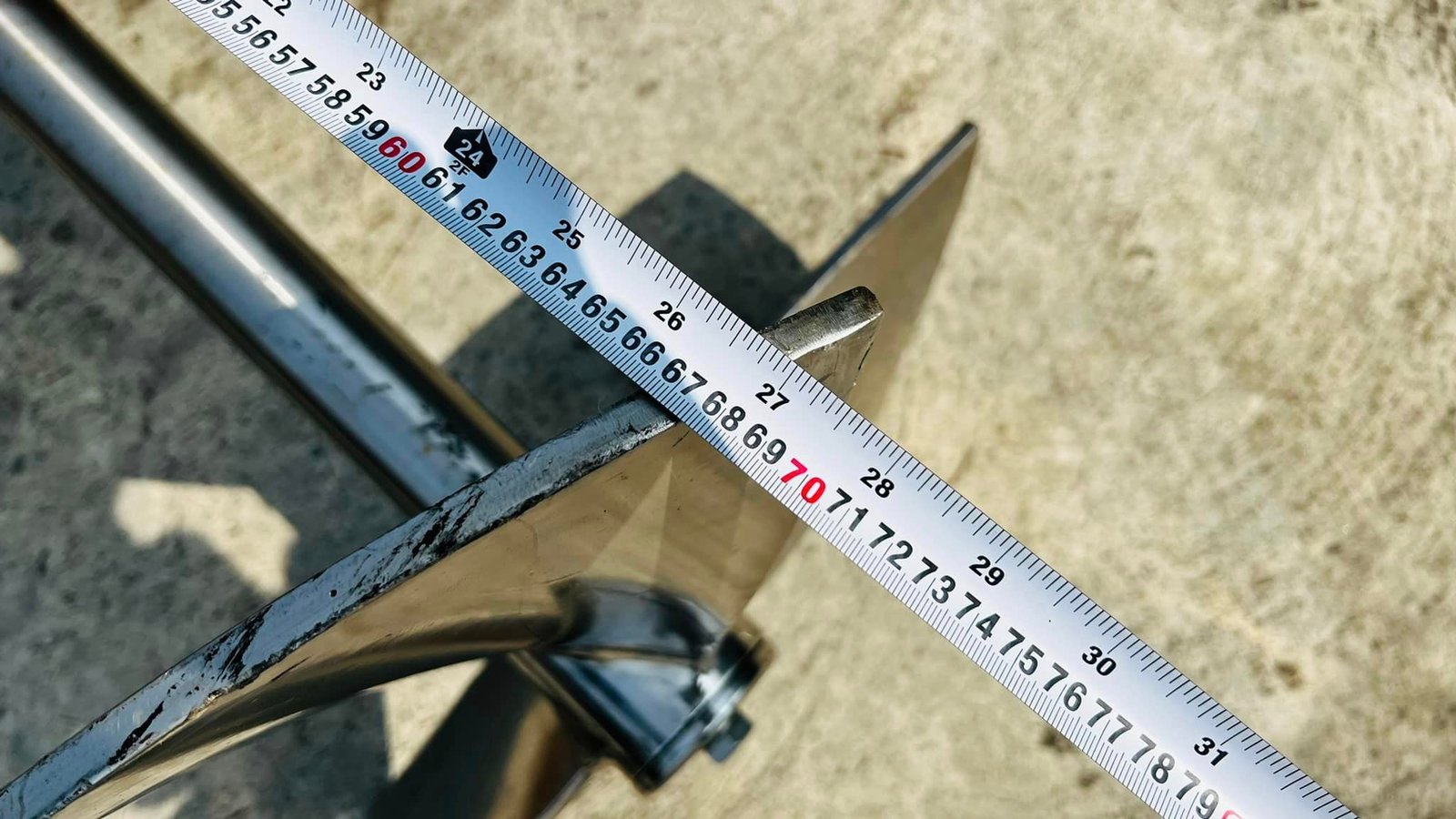 ใบกวนผสมวัสดุสเตนเลส ขนาดความยาวแกน 70 cm ใบโต 60 cm (24") แกน 3" ความยาวรวมบอดี้ 150 cm / ใช้กับมอเ ใบกวนผสมวัสดุสเตนเลส ขนาดความยาวแกน 70 cm ใบโต 60 cm (24") แกน 3" ความยาวรวมบอดี้ 150 cm / ใช้กับมอเ