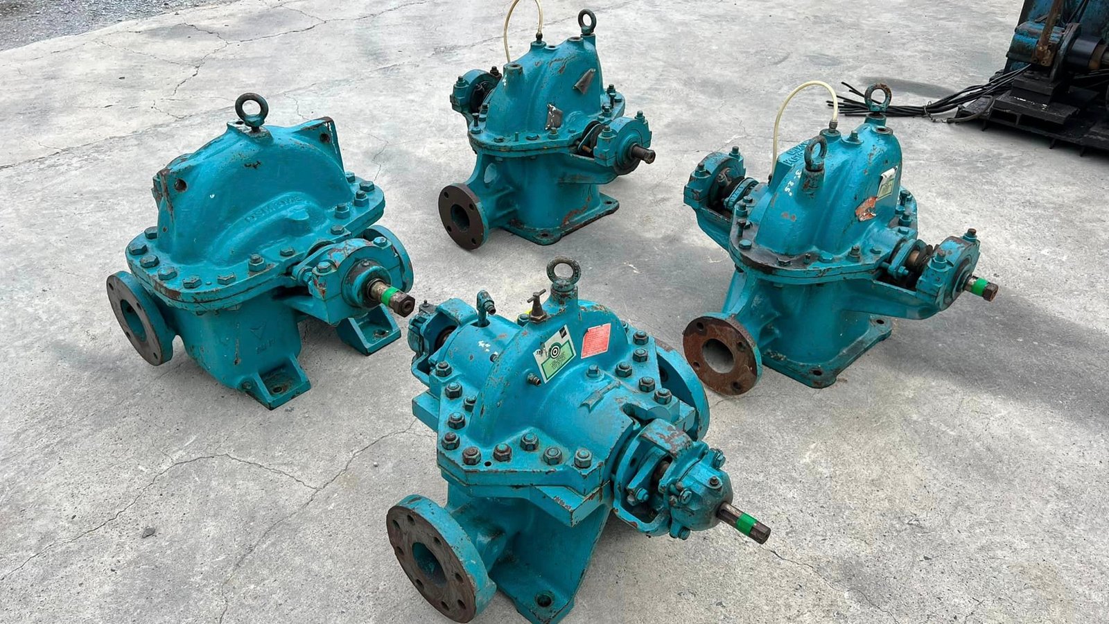 เหลือ 2 ตัว 
หัวปั้มน้ำสปริทเคส(SplitcasePump) ของใหม่เก็บสแปยังไม่ได้ใช้งาน  เข้ามา 4 ตัว