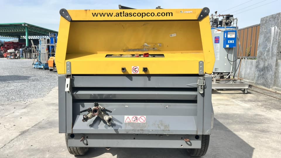 เครื่องปั้มลมสนาม ATLAS COPCO รุ่น XAS67DD เครื่องยนต์ DEUTZ GERMANY ดีเซล เครื่องปั้มลมสนาม ATLAS COPCO รุ่น XAS67DD เครื่องยนต์ DEUTZ GERMANY ดีเซล