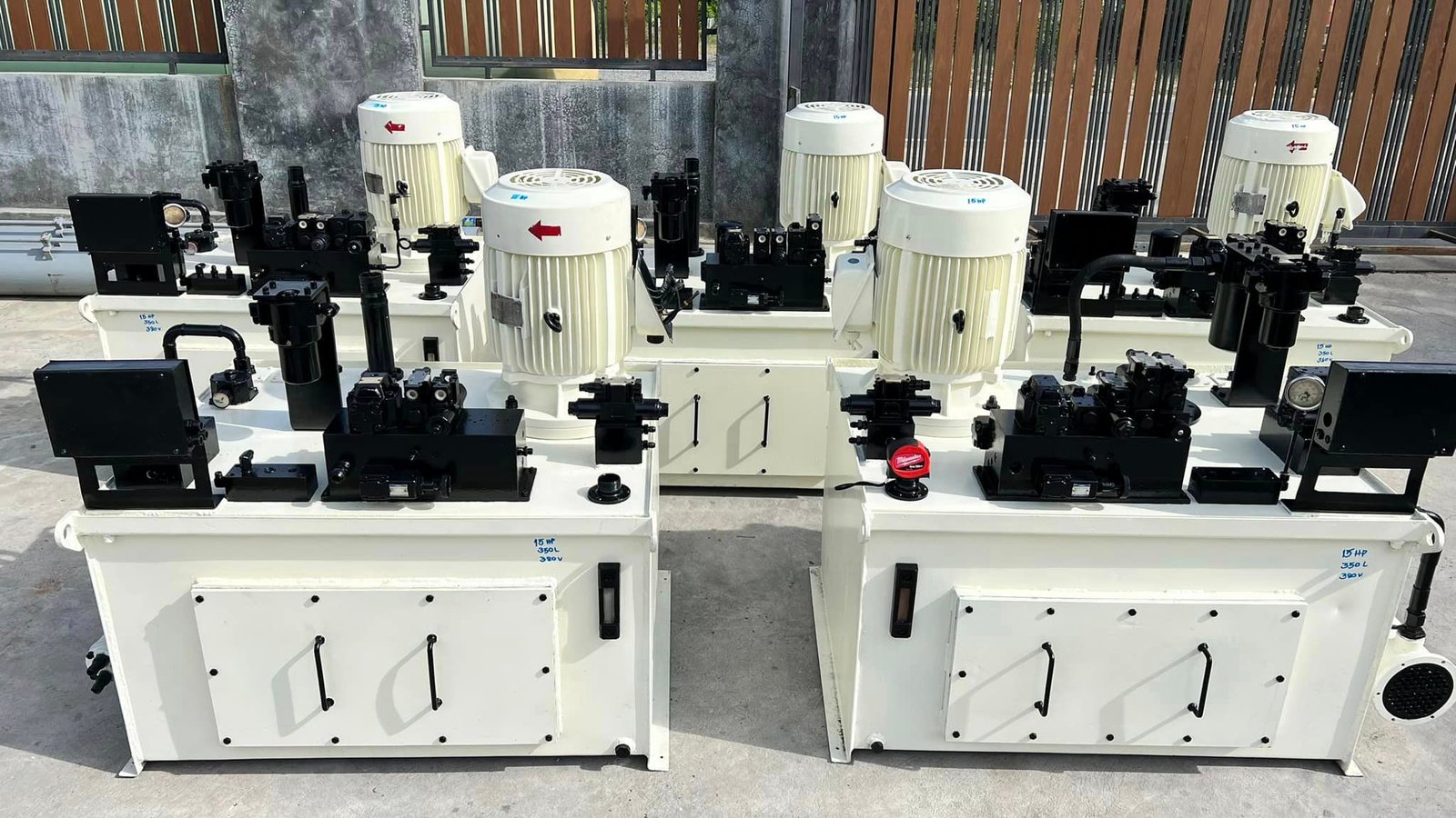 ชุดต้นกำลังปั้มน้ำมันไฮดรอลิค(PowerUnit) ขนาด 15 HP  Press : 150-210 bar  ความจุถัง 350 Litr  ระบบไฟ 380V