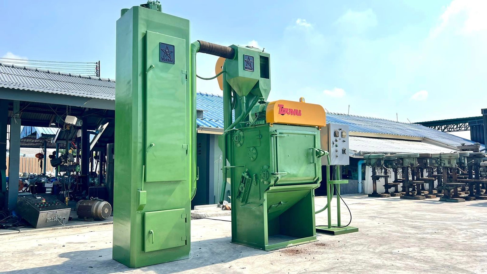 เครื่องยิงทรายแบบสายพานกลิ้ง(Shot_Blasting) TOCHU พร้อมอุปกรณ์ต่อร่วมครบเซ็ท ระบบไฟ 380Vพร้อมใช้ เครื่องยิงทรายแบบสายพานกลิ้ง(Shot_Blasting) TOCHU พร้อมอุปกรณ์ต่อร่วมครบเซ็ท ระบบไฟ 380Vพร้อมใช้