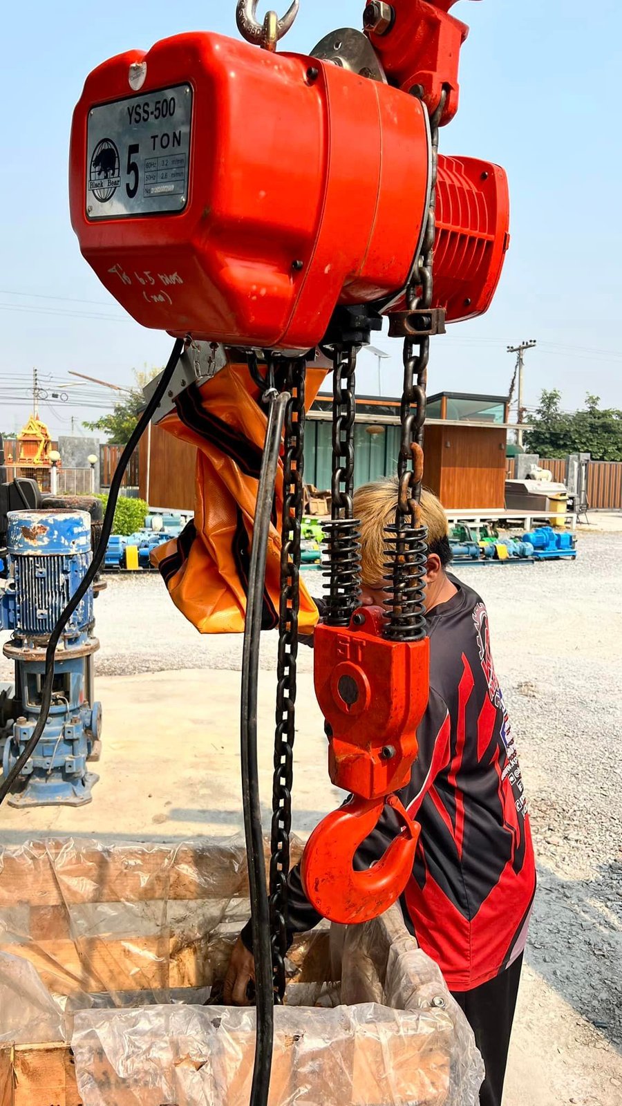 ของใหม่เก่าเก็บ รอกโซ่ไฟฟ้าของใหม่Black Bear ขนาด 5000 kg รอกทดกำลังโซ่ยาว 13 เมตร (ทดกำลัง2ทบ) ยาวใ
